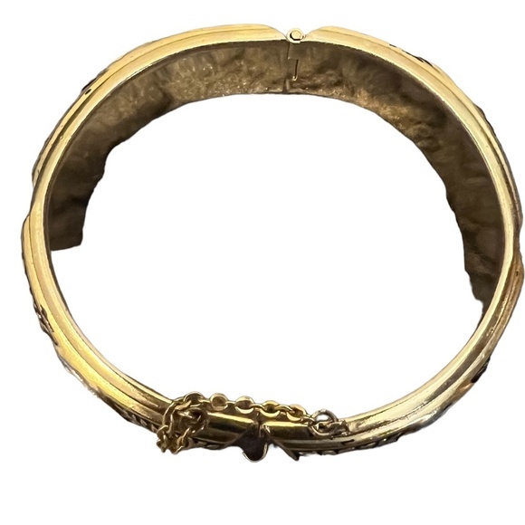 80s Floral Enamel Hinged Bangle Bracelet with a safety chain and black accents. - Picture 11 of 12